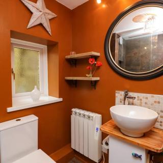 Tranquil Lake District Village Apartment - 2