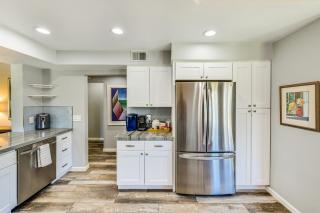Pool Access Newly Renovated Palm Desert Condo - Palm Desert - 3