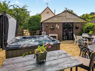 Walnut Tree House - 3