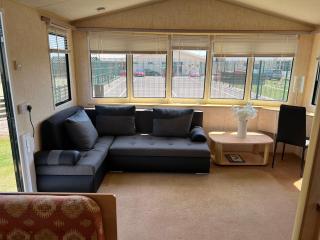 Rohannah Luxe Coastal Escape, Cooper Beach East Mersea - 7