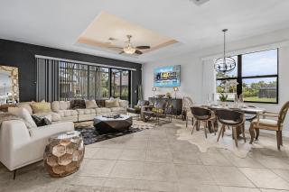 Privacy, Luxury and Relaxation, Heated Pool & Spa - Villa Courtyard - Roelens - 4