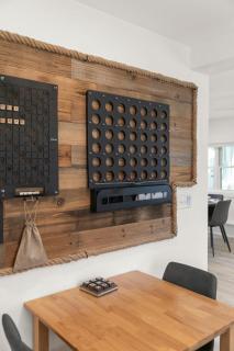 GameWall! Built in Bunks! Pet&Kid Friendly! Just Steps to the Sand! - Wareham - 0