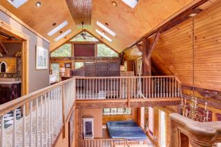 Swim and Sip Creative Retreat 2 Mi to Owasco Lake - Auburn - 2