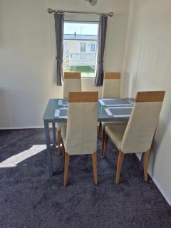 Lyon's Robin Hood Rhyl 8 Berth Caravan - Rhyl - 3
