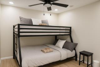 Group-Friendly Luxury 3BR 2 Baths Sleeps 8 - Irvington - 2