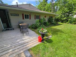 Lovely Little Lake House - 8