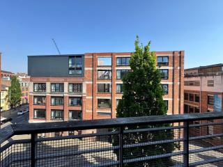 Balcony Free Parking Huge TV City Centre Apt - Liverpool - 7