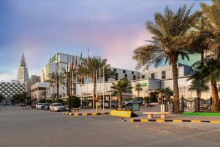 Holiday Inn Riyadh Al Qasr by IHG - 9