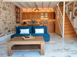 Restored traditional stone House-Magazi - Sirílion - 8