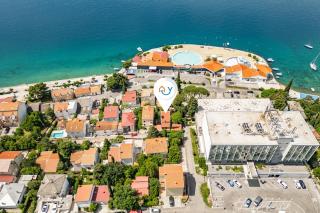 Lovely Holiday Home By The Sea - Happy Rentals - Selce - 9