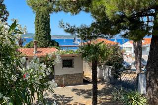 Lovely Holiday Home By The Sea - Happy Rentals - Selce - 7