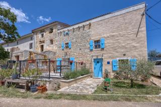 Foska Country Home with Pool - Happy Rentals - Bibići - 9