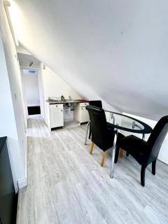 Attic Conversion Suite - Alwoodley, Leeds - 5