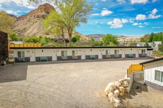 The Homestead - Palisade - 9