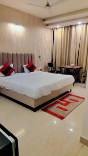 Hotel royal stay - Gurgaon - 2