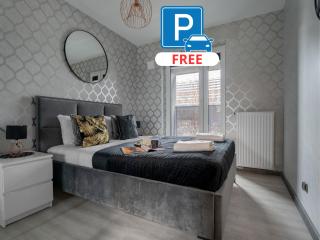 Pure Home Premium Apartments - Free Parking & AC - 9
