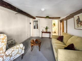 The Friars Apartment, Eastbridge Hospital - 9