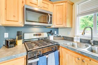 11 Mi to Port Townsend Ferry Cottage with View! - Port Hadlock - 1