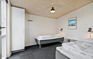 4 Bedroom Beautiful Home In Ringkøbing - Ringkøbing - 2