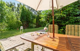 Pet Friendly Home In Dronningmølle - Dronningmølle - 1