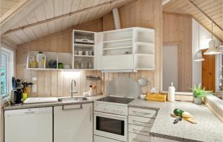 Pet Friendly Home In Dronningmølle - 3