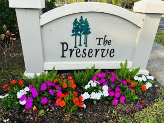 Beautiful condo within 8 min drive to the beach - 9