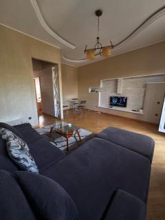 Cozy Central Apartment near Boulevard & Hilton - Baku - 6
