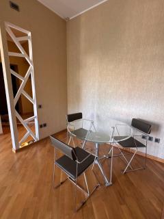 Cozy Central Apartment near Boulevard & Hilton - Baku - 4