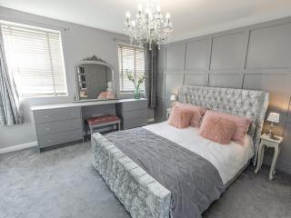 Royal Crescent - Whitby - 3