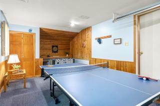 Shady Pines by AvantStay Enclosed Porch Game Rooms LakeBeach Access - Albrightsville - 8