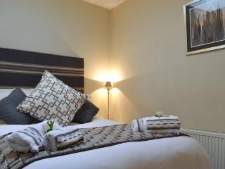 Cross Cottage - Haworth - 8