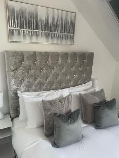 Elegant home for your relaxation - Bletchley - 0