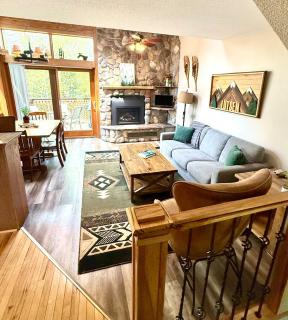Charming Lutsen Mountain Townhome with Pool Access - Lutsen - 9