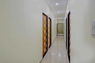 Hotel O P S - Itwāri - 9