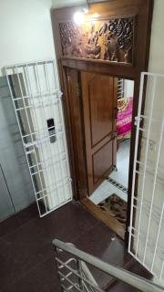 Comfy home, 3 bedroom, 2 attached bathroom, large hall, kitchen, first floor, lift, covered car park - Chennai - 4