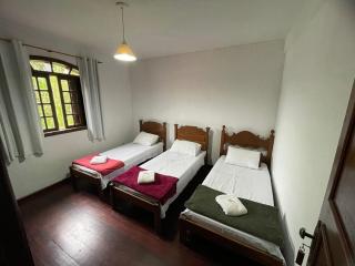 Quarto triplo em Casa confortável - Petrópolis RJ - Anfitrião mora no local - Petrópolis - 5