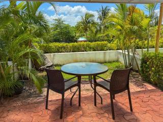 Private terrace, pool & beach just steps away - Cancún - 0