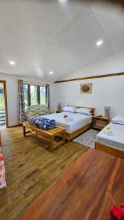 Queens Inn Studio Apartments - 9