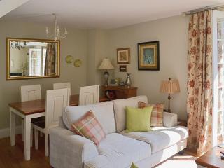 Rosies Retreat - Whitby - 9