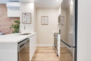 Brand New 3BR Unit with Smart TV and Roof Top in MTL -311 - Montréal - 8