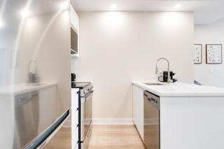 Brand New 2 BR with SofaBed and Roof Top in MTL -21 - Montréal - 1