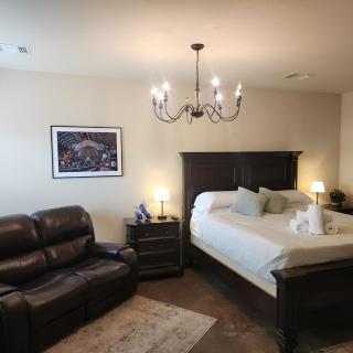 Fredericksburg Stay W Patio, Fire Pit & Hot Tub - 3