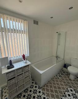 Modern double bedroom - Liverpool - 6
