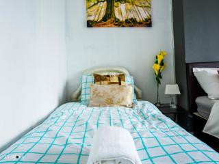 Bucknall Lodge Hanley Family Room 1 - Stoke on Trent - 9