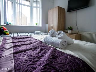 Bucknall Lodge Hanley Family Room 1 - Stoke on Trent - 3