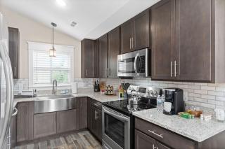 Unit #5 638 Madison St - 2