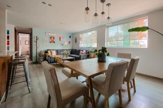 It is so cool that even Owen Wilson loves La Roma - 8