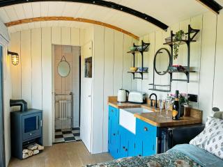 The Carriage - Uk48947 - Shirland - 0