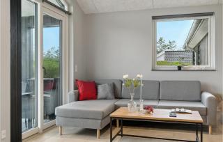 4 Bedroom Gorgeous Home In Tarm - Tarm - 4