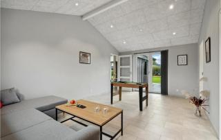 4 Bedroom Gorgeous Home In Tarm - Tarm - 3